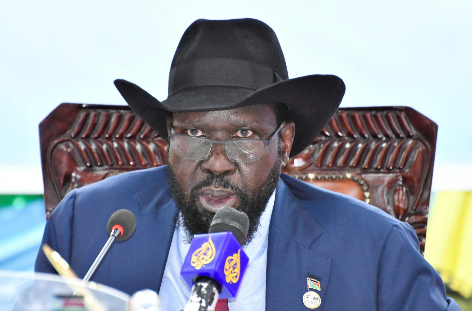 Južný Sudán prepustil dvoch novinárov väznených za video, na ktorom sa pomočil prezident