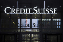 Logo švajčiarskej banky Credit Suisse v Zürichu. FOTO: TASR/AP