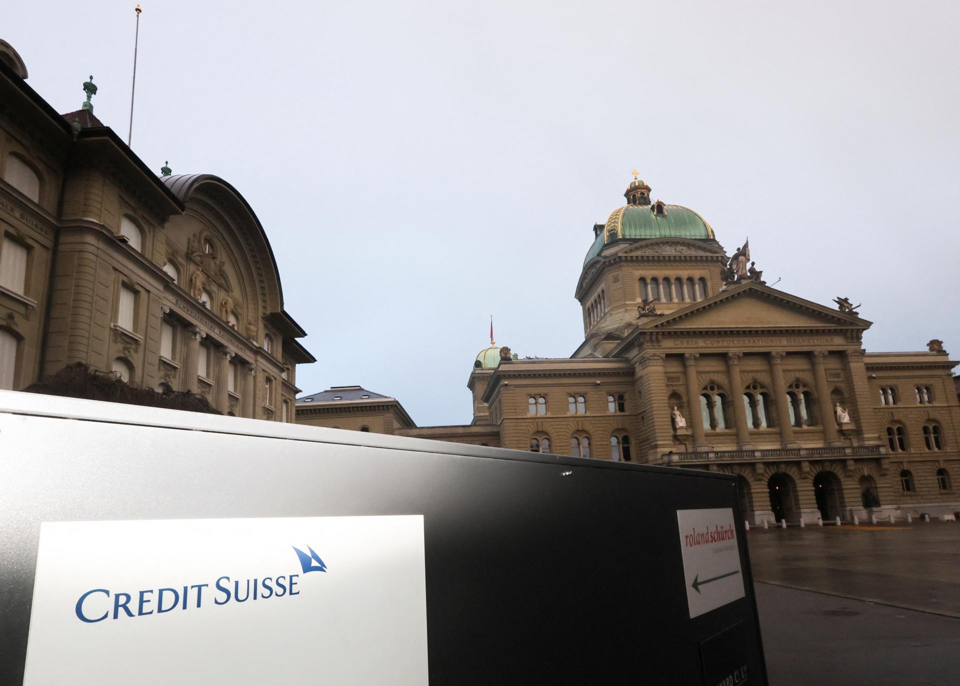 UBS kúpi svojho rivala Credit Suisse. Ide o jednu z najväčších transakcií za desiatky rokov
