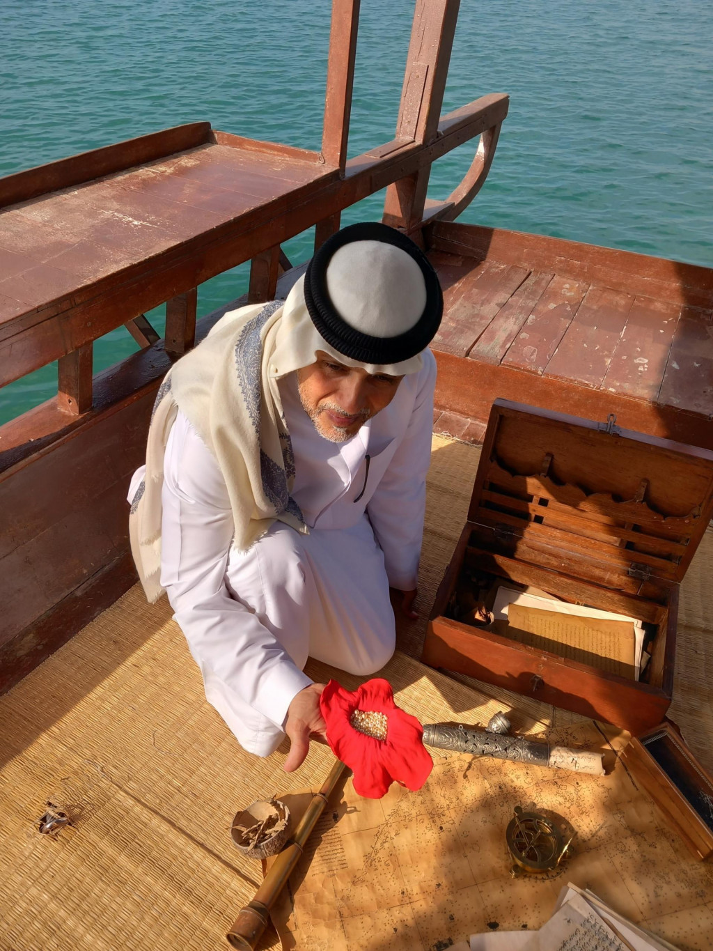 Podľa šéfa morskej farmy Suwaidi Pearls v emiráte Rás al-Chajmá Abdallu Rašída al-Suwaidího stojí balíček najlepších perál viac ako 100-tisíc eur. FOTO: HN/Pavel Novotný
