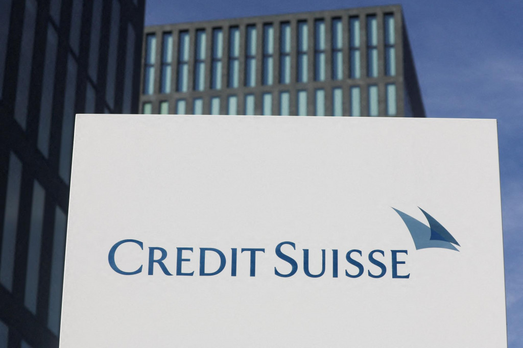 Hrdá povesť švajčiarskej banky Credit Suisse je minulosťou, po sérii chýb padla za 3,5 miliardy dolárov do rúk rivala UBS. FOTO: REUTERS