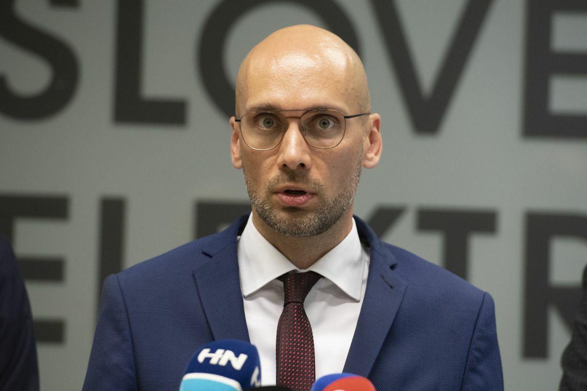 Poslanci pri legislatívnych návrhoch opäť obchádzajú samosprávy, tvrdí Únia miest Slovenska