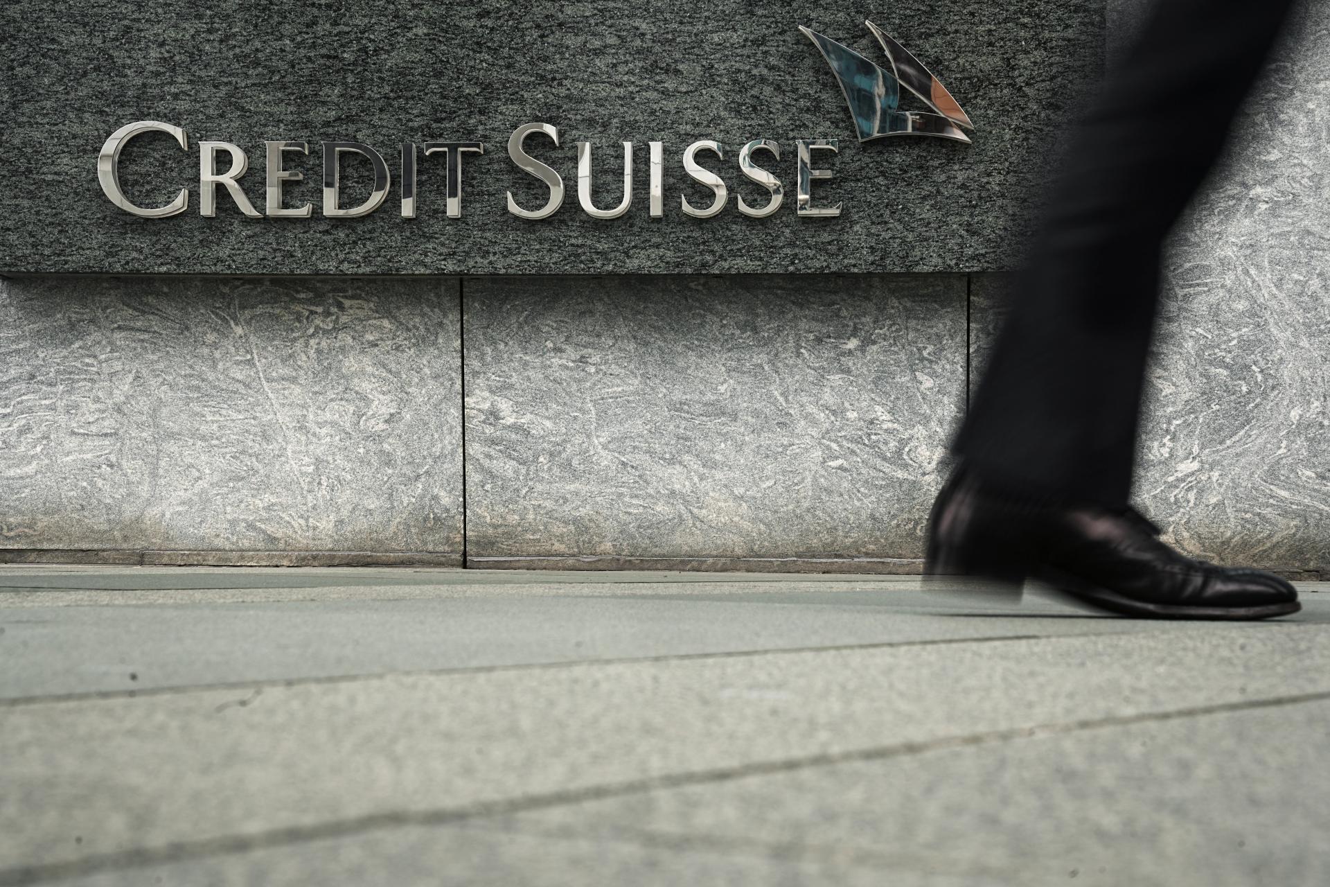 Problémy s dlhopismi Credit Suisse