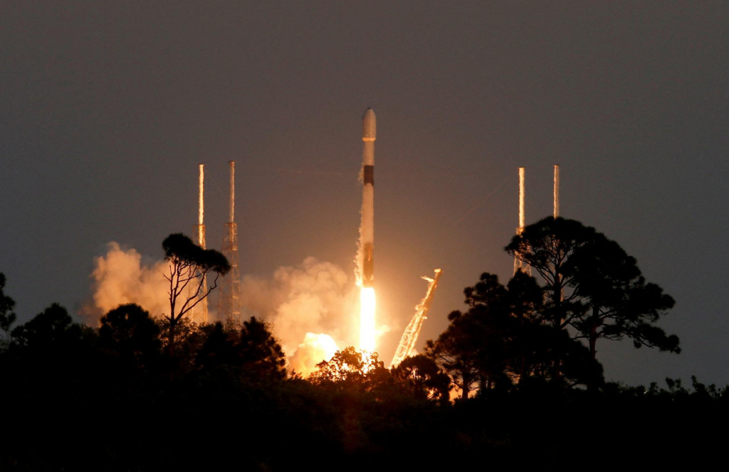 Raketa Falcon 9 od SpaceX. FOTO: Reuters