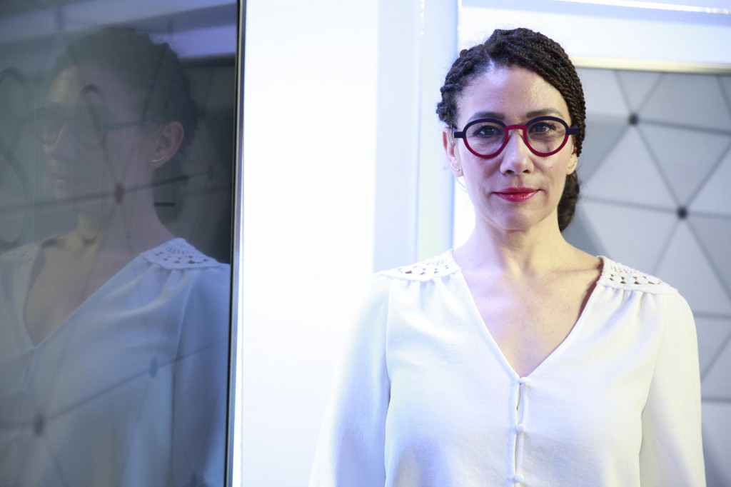 Lucia Ďuri&scaron; Nicholsonov&aacute; SN&Iacute;MKA: Marek Daňo