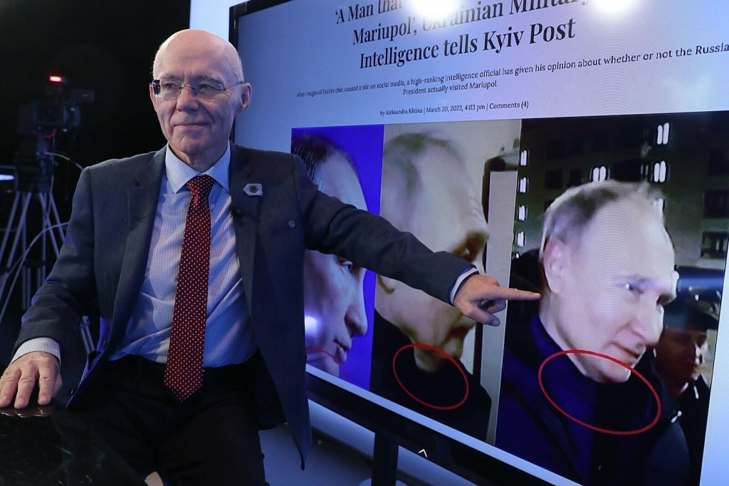 Forenzn&yacute; kriminalista Jiř&iacute; Straus analyzuje z&aacute;bery Vladimira Putina. FOTO: MAFRA/Jakub Stadler