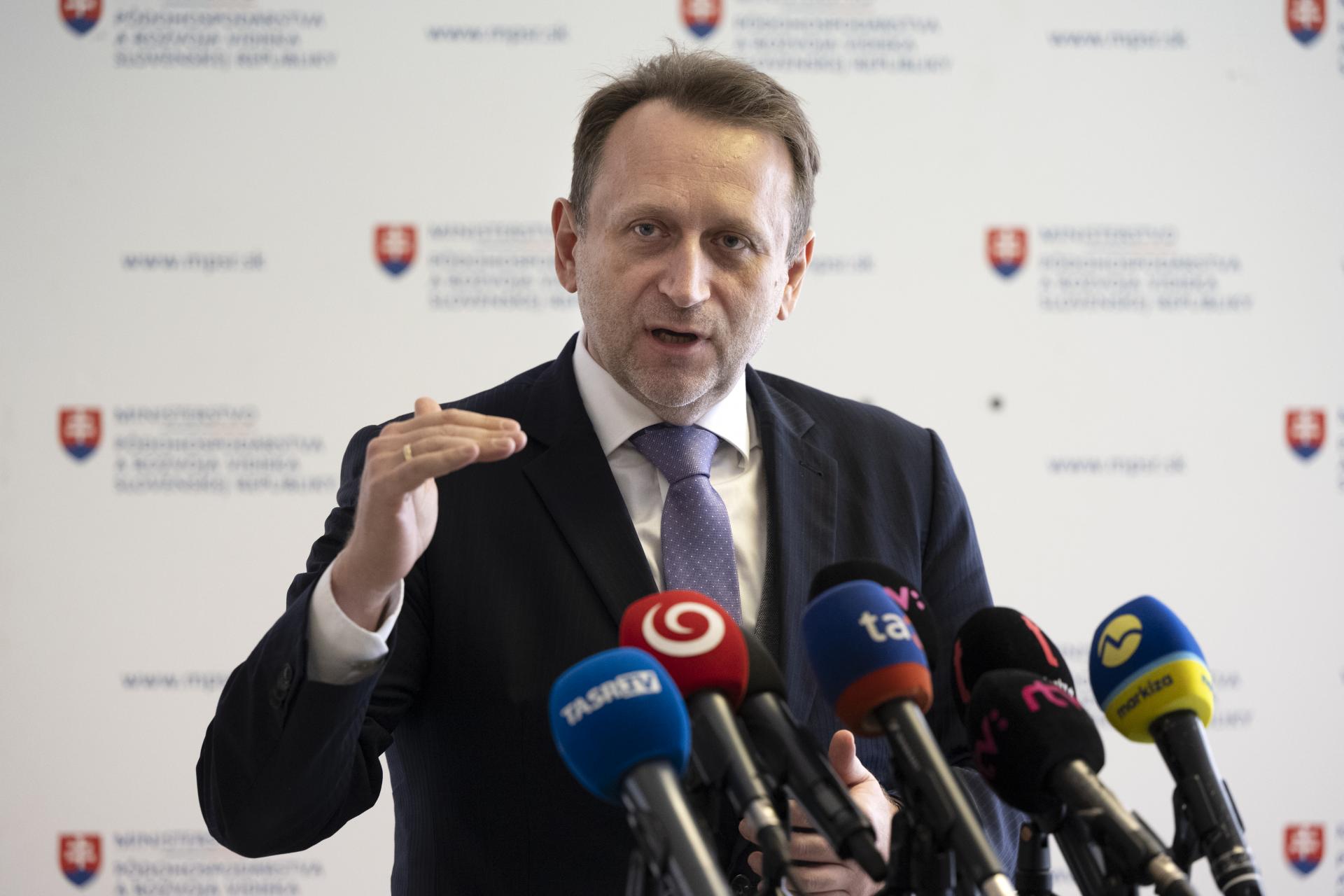 Agrominister Samuel Vlčan považuje výzvy poslancov z SaS na kontrolu cien potravín za pokrytecké