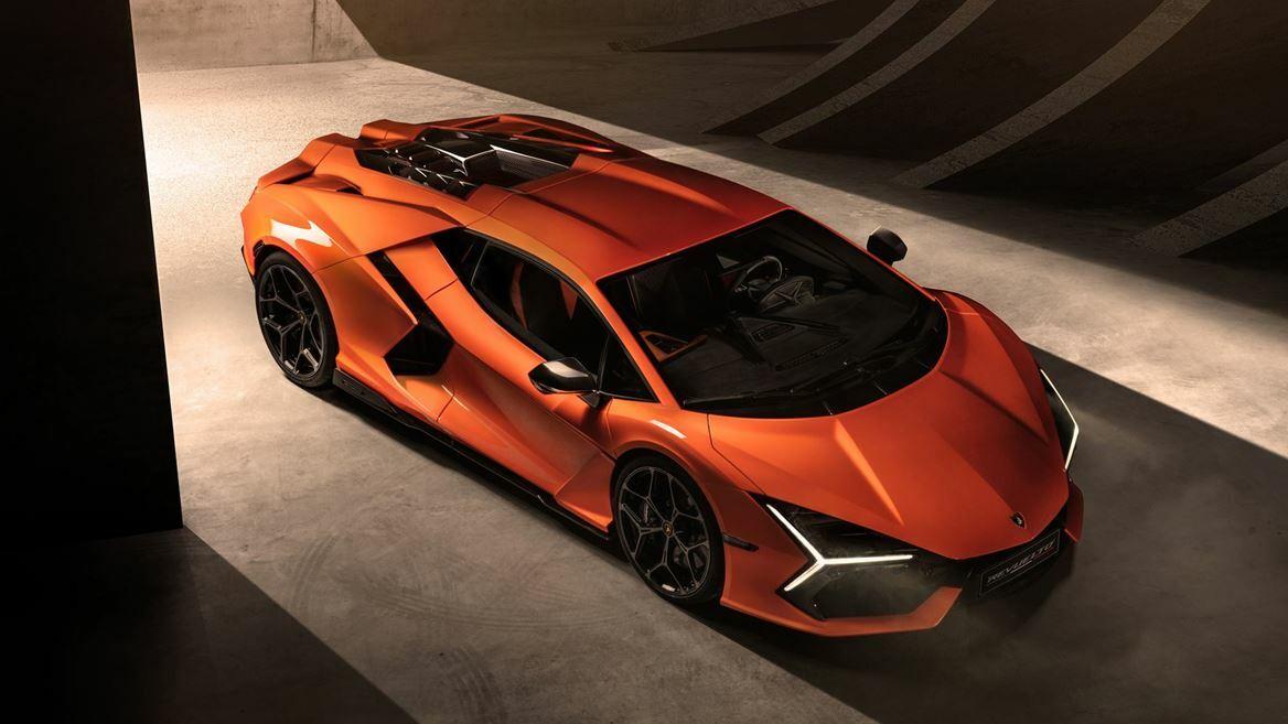 Beštia novej éry: Lamborghini predstavilo svoj prvý plug-in hybrid, má vyše tisíc koní