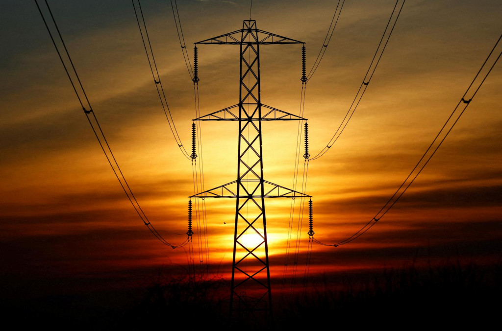 Vláda pomohla domácnostiam zachovať netrhové ceny elektriny. FOTO: TASR/Reuters
