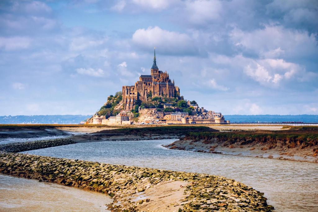 Mont Saint Michel je nádherným miestom, ktoré sa nachádza v Európe.