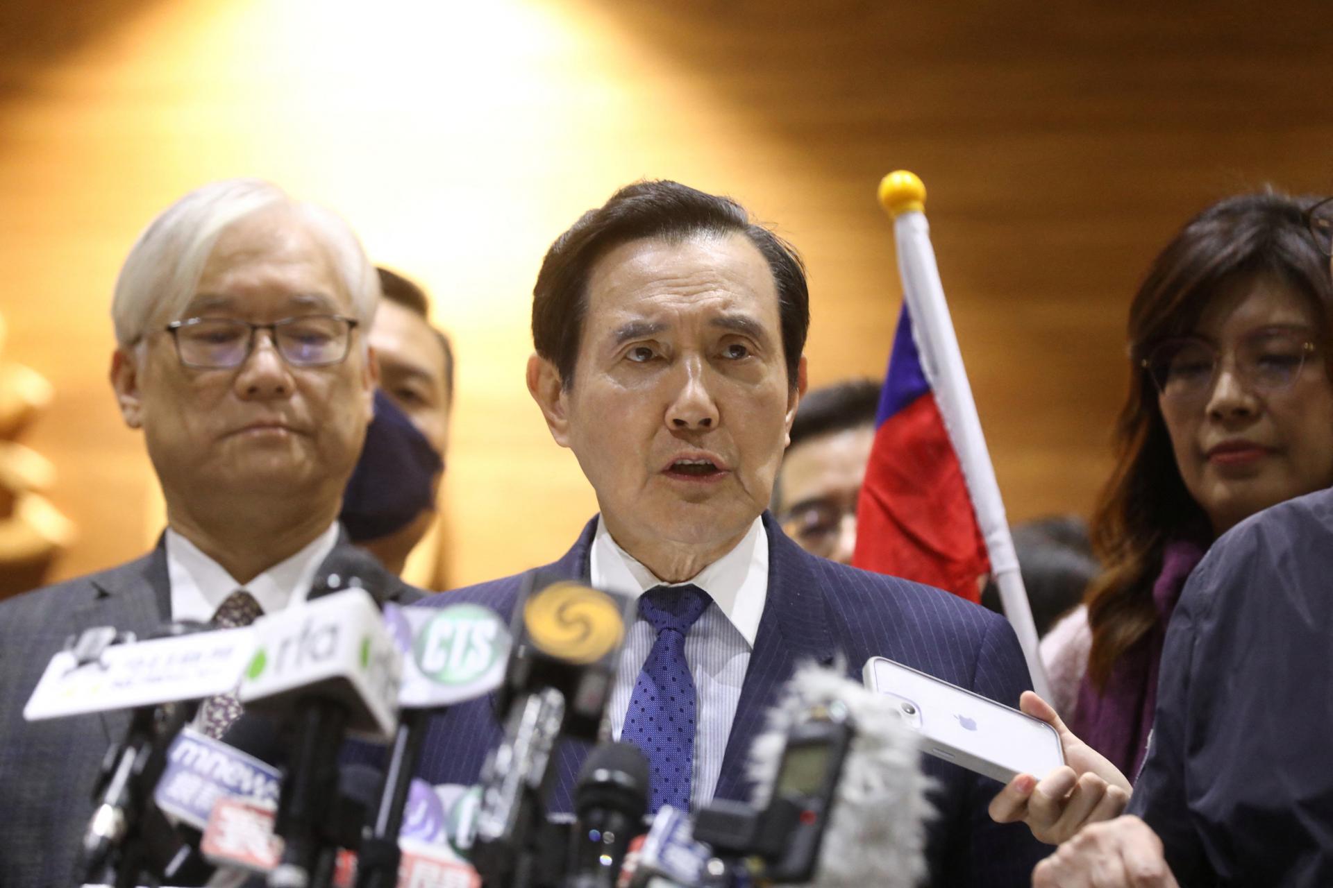 Taiwan má pred sebou voľbu medzi mierom a vojnou, povedal exprezident. Peking ostrov berie ako súčasť Číny