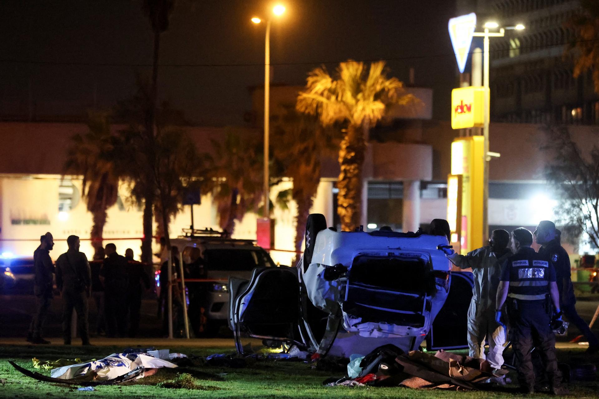 Pri útoku v Tel Avive zomrel jeden človek, ďalších šesť ľudí je zranených