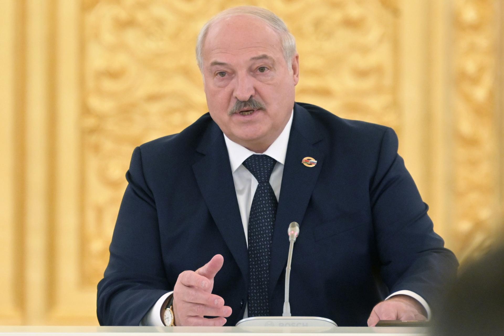 Lukašenko sa stretol so Šojguom. Potrebujeme záruky, že Moskva bude v prípade agresie brániť Bielorusko