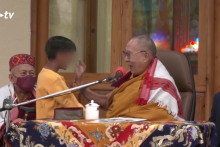 Dalajláma sa za svoje slová verejne ospravedlnil.