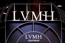 Logo francúzskeho výrobcu luxusného tovaru LVMH. FOTO: Reuters