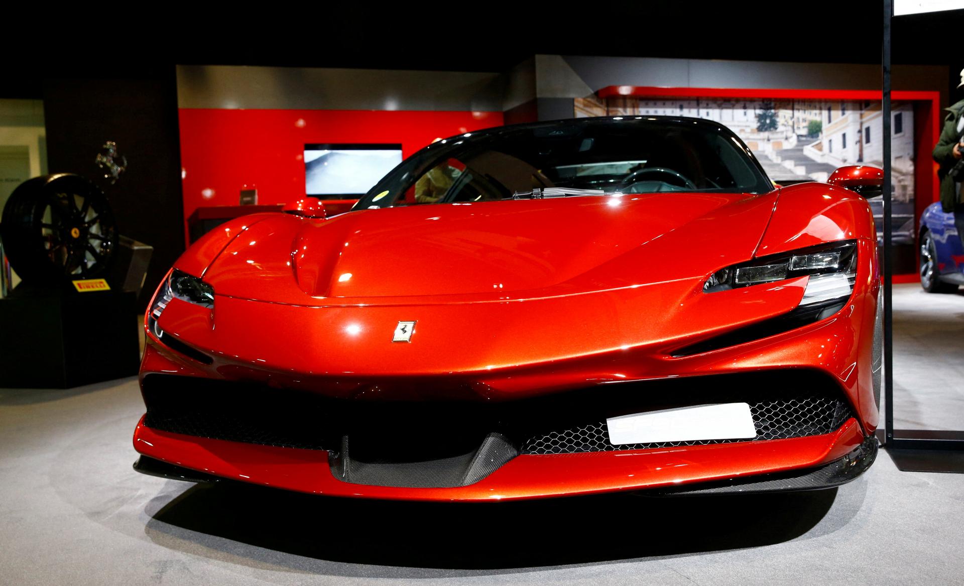 Ferrari uvedie do roku 2026 na trh 15 nových modelov, pokračuje v elektrifikácii