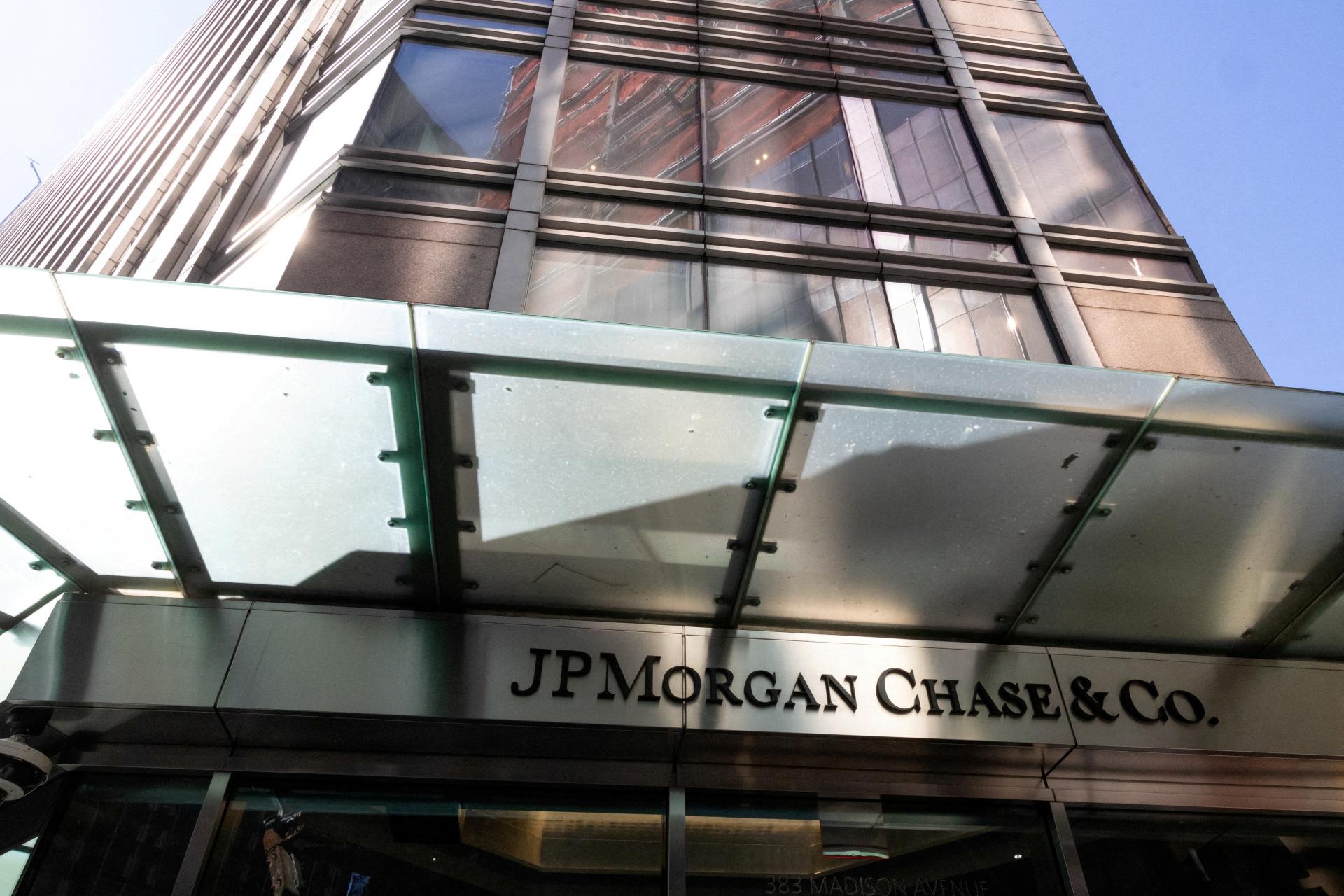 Americké banky JPMorgan, Wells Fargo a Citi majú vďaka vysokým úrokom vyššie zisky
