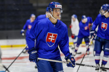 Slovenský hokejista Samuel Kňažko v reprezetačnom drese. FOTO: TASR/SZĽH/A. Galica