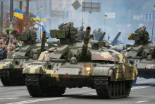 Vojenská prehliadka v Kyjeve. ILUSTRAČNÁ SNÍMKA: Reuters