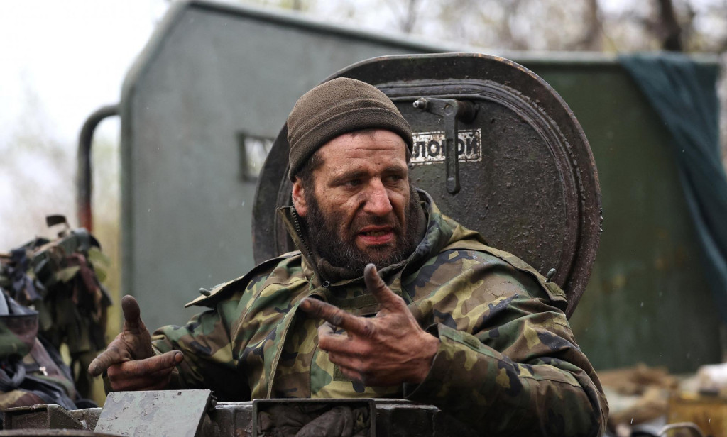 Ukrajinský vojak vracajúci sa z bojov o Bachmut. FOTO: Reuters