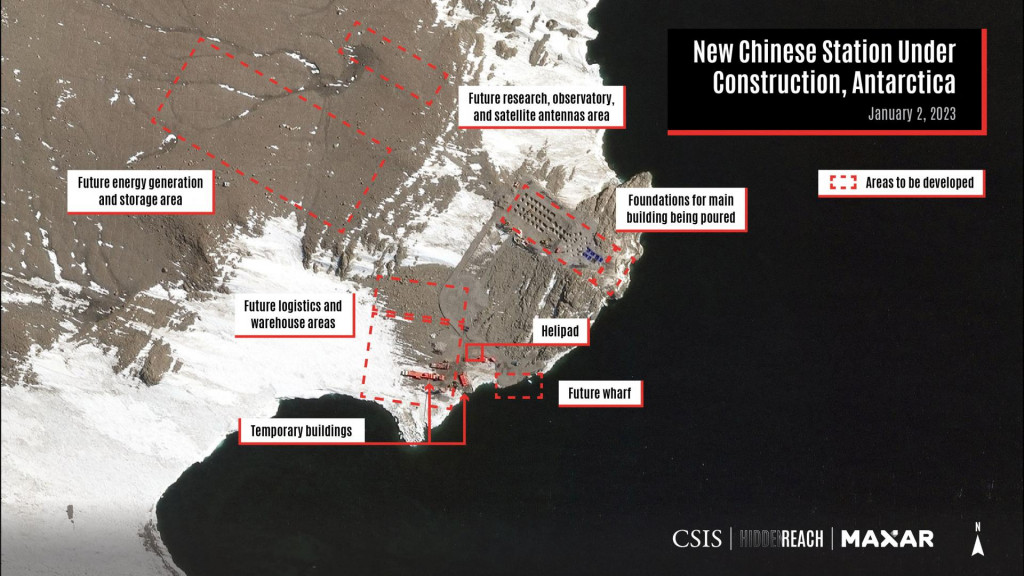Oblasti, ktoré sa majú rozvíjať na novej čínskej stanici vo výstavbe, na ostrove v Antarktíde. FOTO: Reuters/CSIS/Hidden Reach/Maxar Technolo