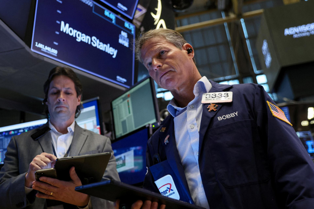 V správaní sa akciových trhov možno vypozorovať určité všeobecné zákonitosti. FOTO: Reuters