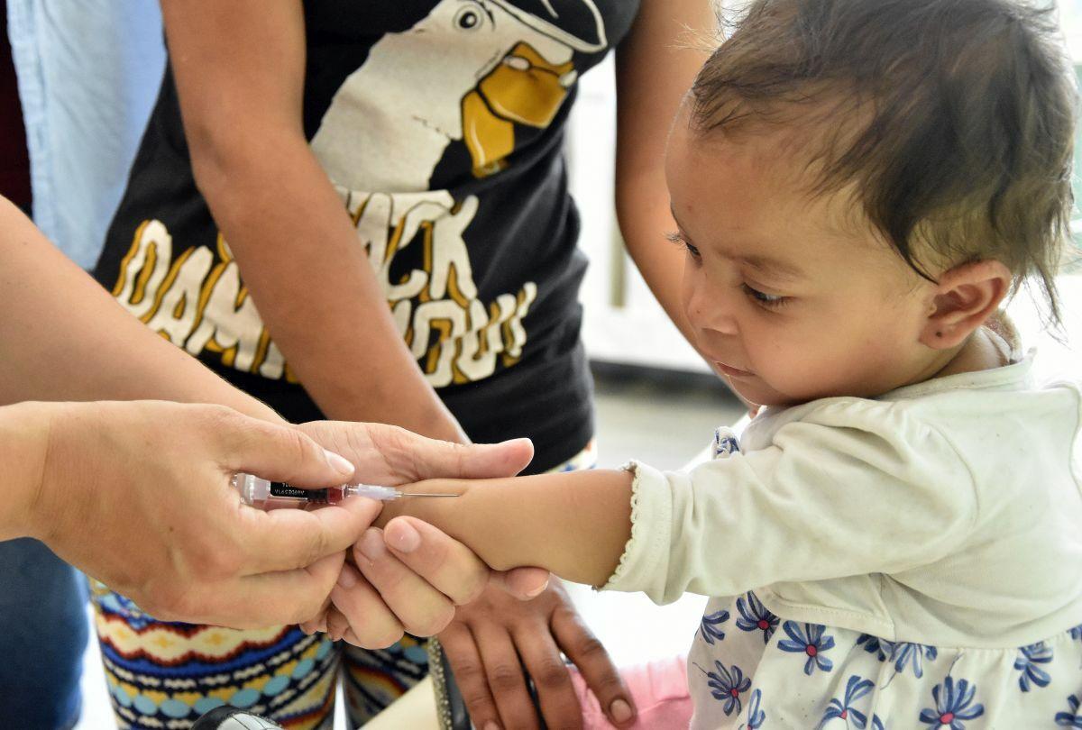 Základné očkovanie proti osýpkam kleslo pod hranicu kolektívnej imunity, varuje hlavný hygienik