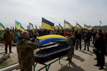 Pohreb ukrajinského vojaka. ILUSTRAČNÁ SNÍMKA: Reuters