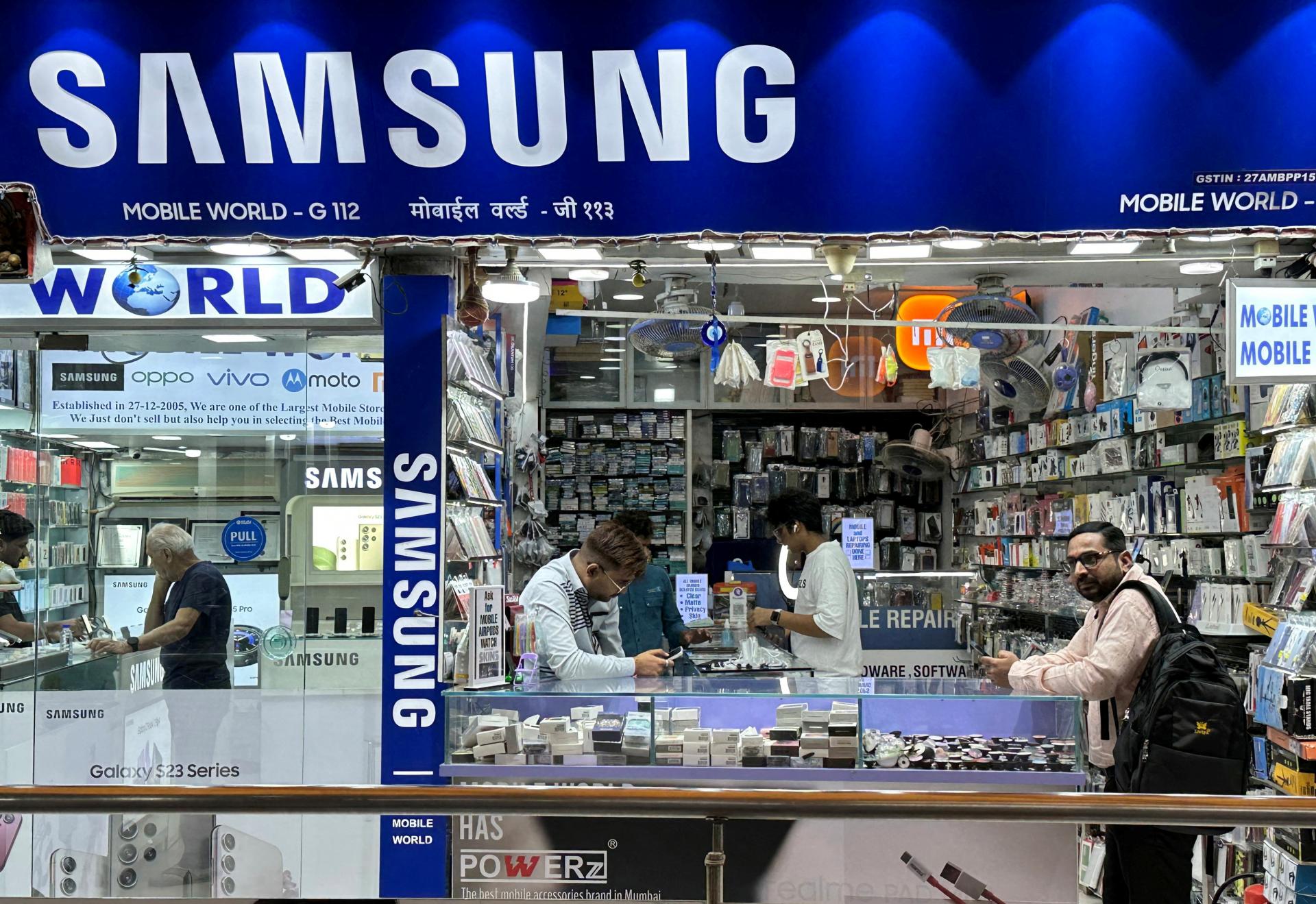 Prevádzkový zisk Samsungu klesol na 14-ročné minimum. Prepadol sa takmer o 100 percent