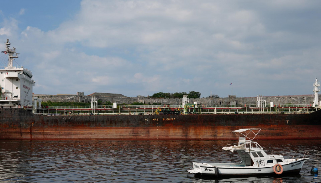 Kubánska tankerová loď. FOTO: Reuters