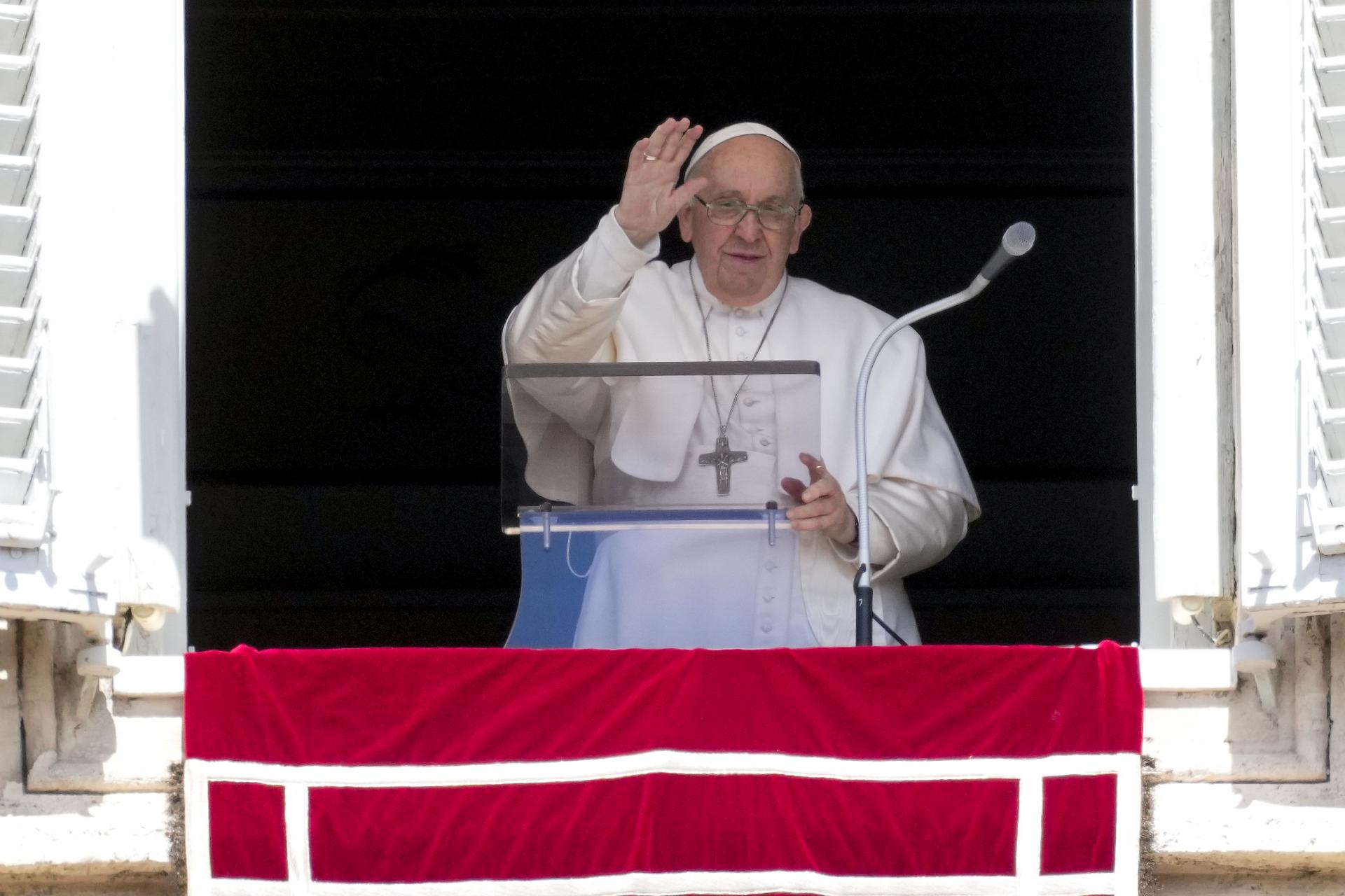 Pápež odmieta „ideologický kolonializmus