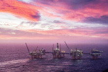 Ťažba ropy v Severnom mori. FOTO: Reuters