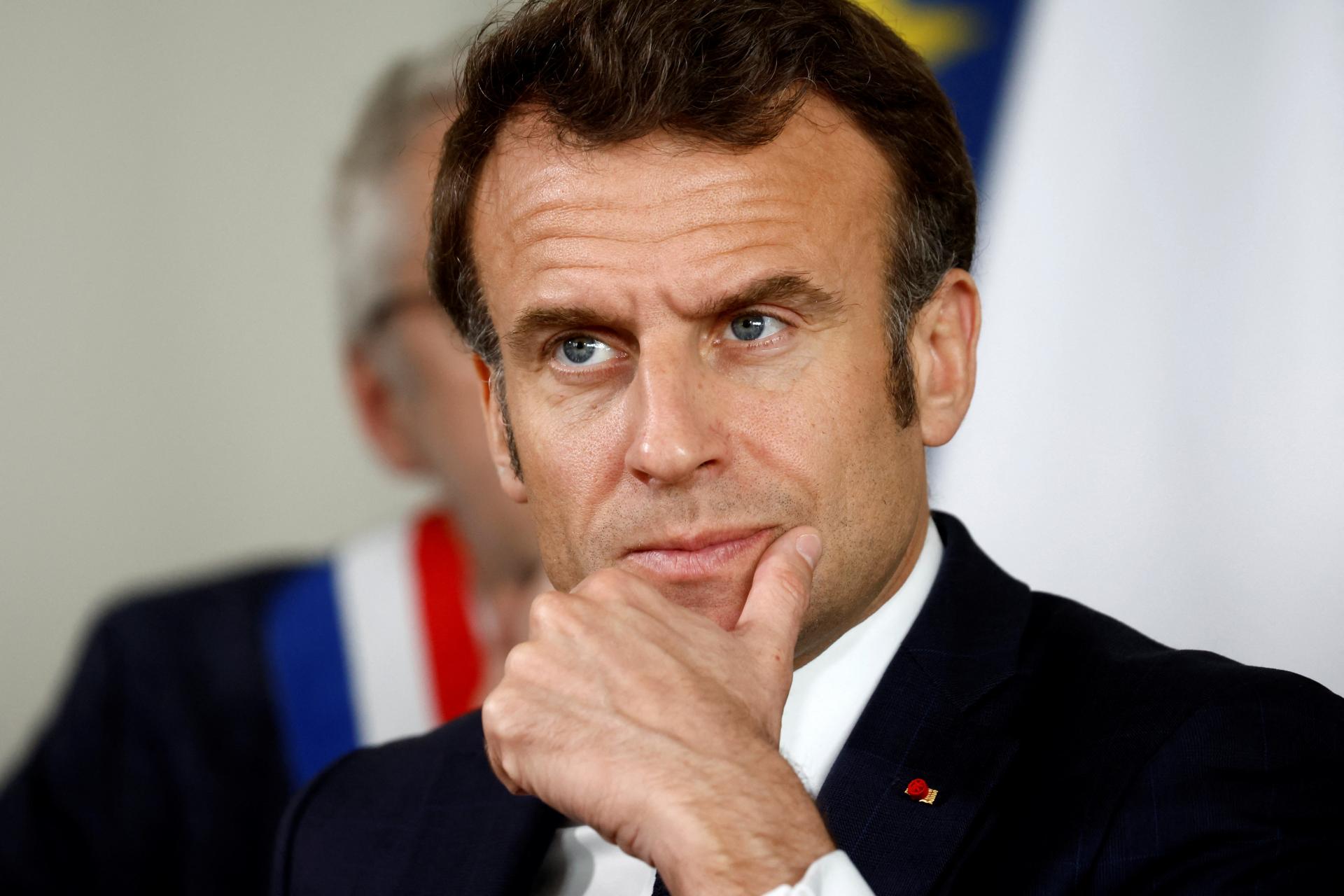 Francúsky prezident Macron telefonoval so Zelenským, ubezpečil ho o ďalšej podpore
