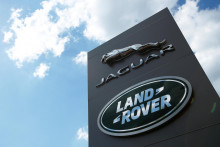 Logo spoločnosti Jaguar Land Rover. FOTO: Reuters
