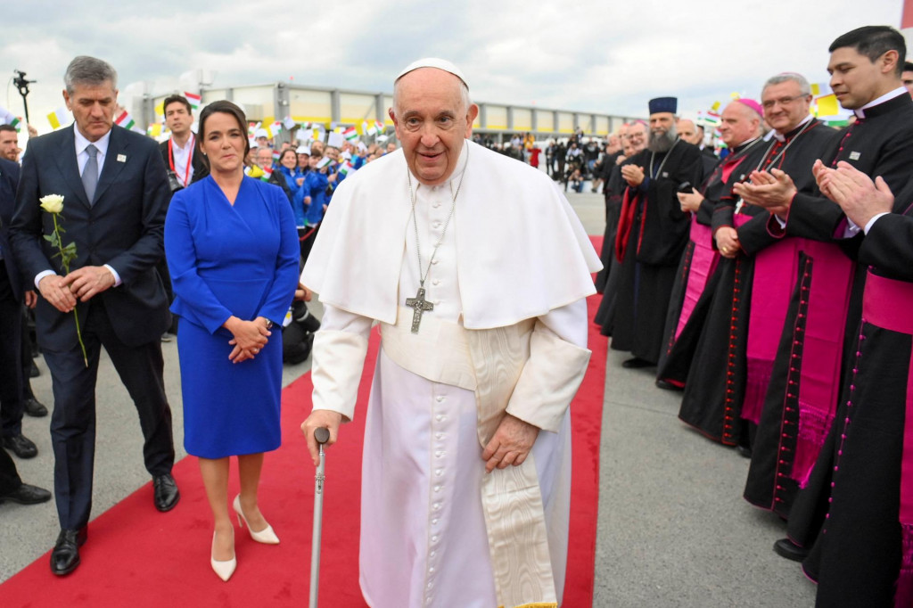 Pápež František na návšteve Maďarska. FOTO: Vatican Media/REUTERS