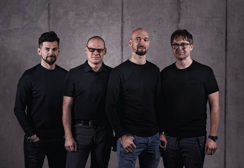 Za startupom Cruxo stojí niekoľko matadorov reklamného a maloobchodného trhu - Michal Trunkát, Jan Galgonek, Matěj Novák, Petr Pavlík a Martin Švarc.