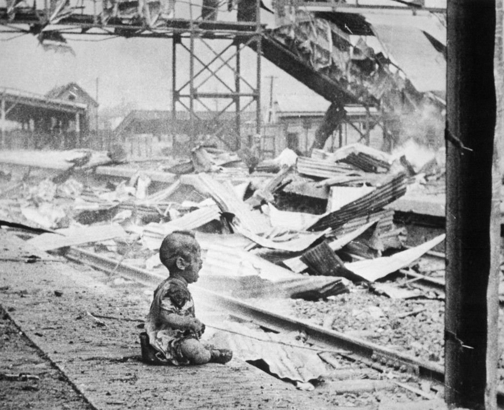 ”Bloody Saturday”, bombardovanie Šanghjaského nástupišťa, 28. august 1937. SNÍMKA: Wikipedia/Bloody Saturday, By H. S. Wong