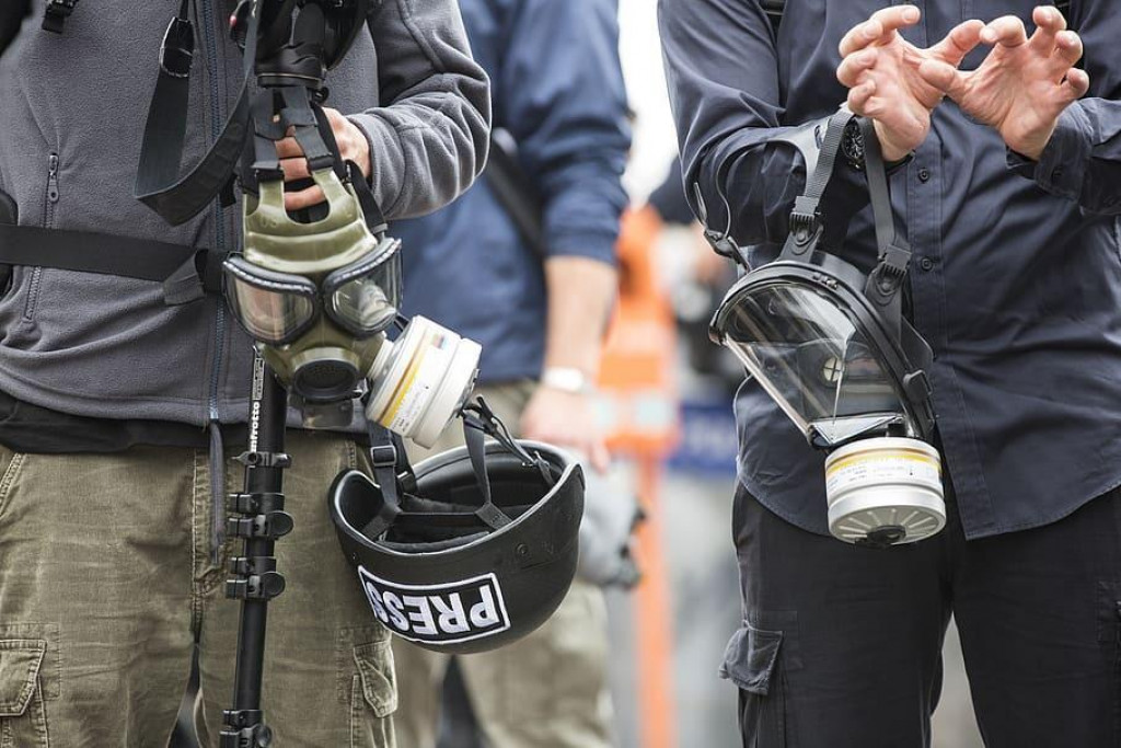 Novinári na demonštrácii SNÍMKA: Pxfuel
