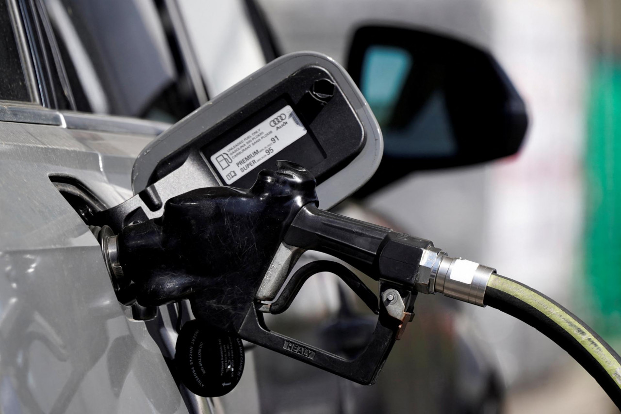 АНАЛИЗ: Тенденция очевидна. Цены на бензин и дизельное топливо вырастут в ближайшие недели, согласны эксперты