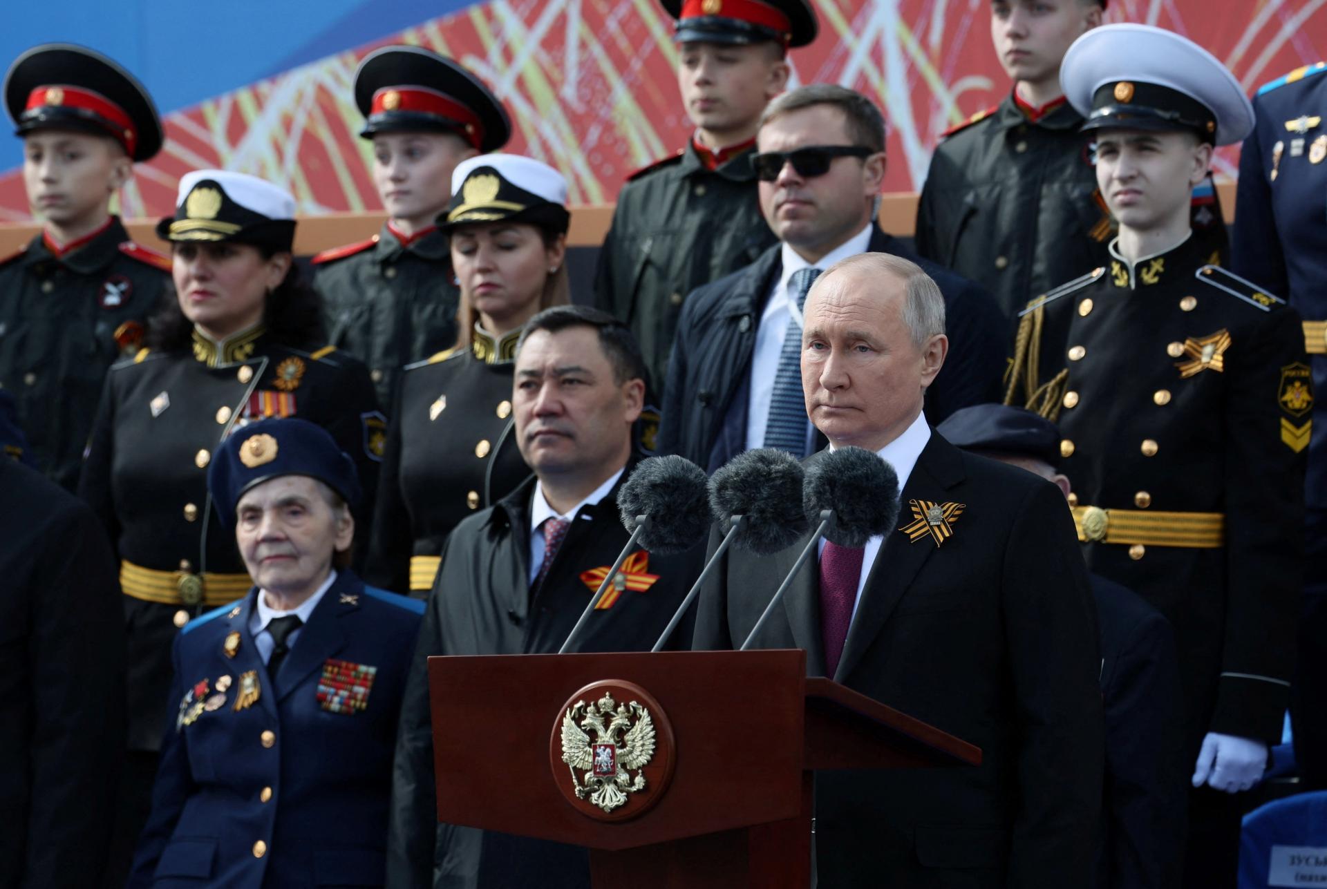 Putin na prehliadke: Proti Rusku opäť rozpútali vojnu. Príčinou katastrofy ukrajinského ľudu sú kroky Západu