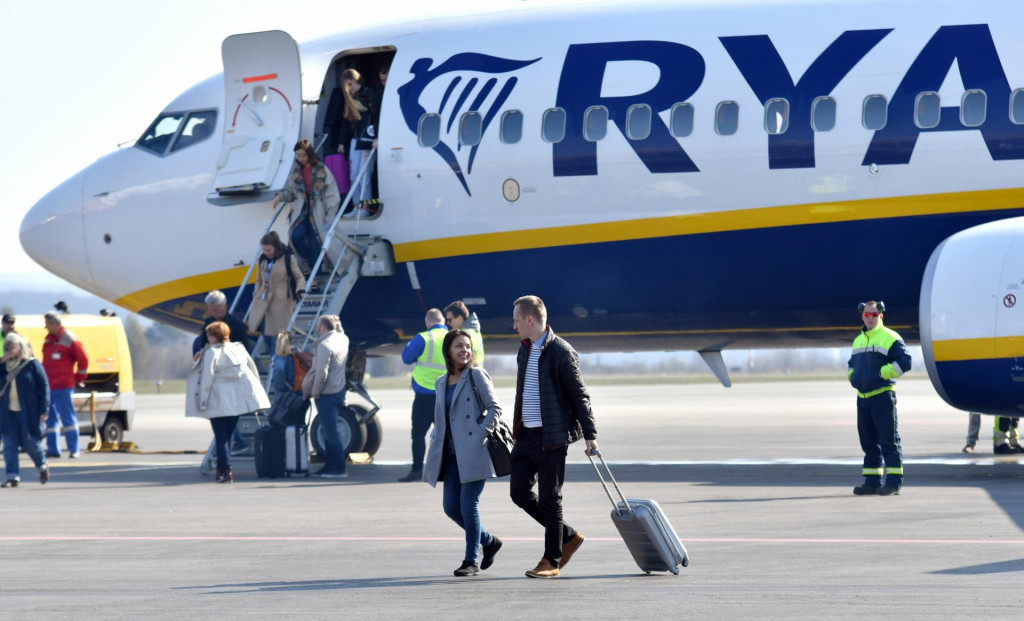 Lietadlo spoločnosti Ryanair. FOTO: TASR/Roman Hanc