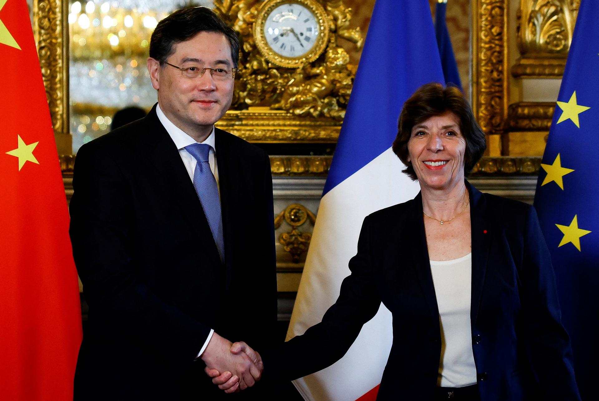 Francúzsko a Čína chcú posilniť vzájomné ekonomické vzťahy, zhodli sa ministri zahraničia