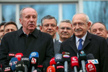 Líder Strany vlasti Muharrem Ince a Kemal Kilicdaroglu. FOTO: Reuters