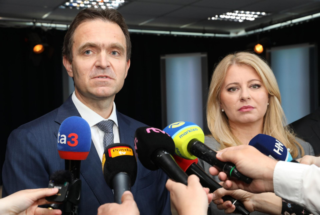 Ľudov&iacute;t &Oacute;dor a Zuzana Čaputov&aacute;. FOTO: Peter Mayer/HN