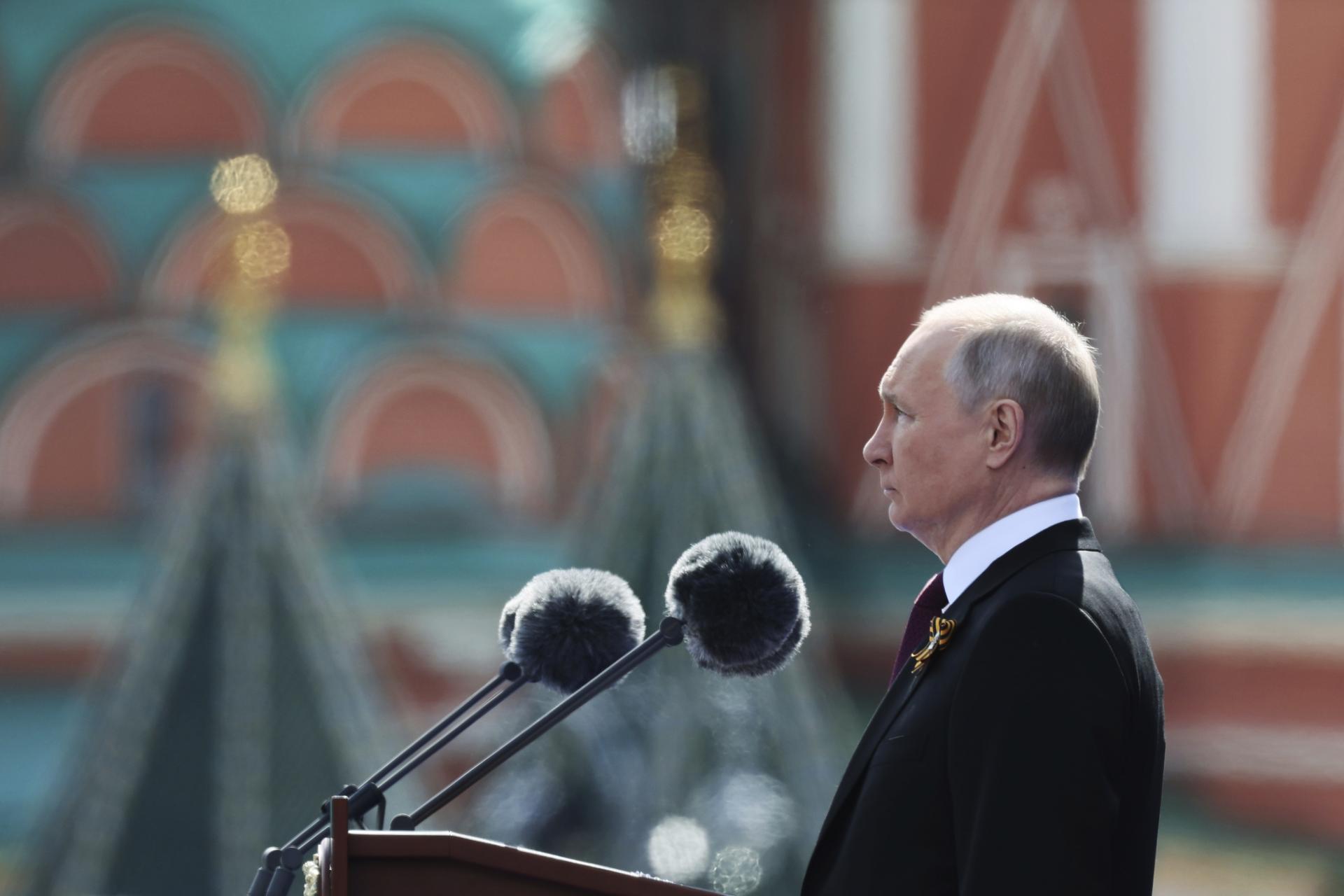 Putin prežíva horor, ale bojí sa stať novým Stalinom, hovorí ruský novinár