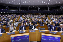 Poslanci Európskeho parlamentu hlasovali o zrušení imunity pre talianskeho poslanca Andreu Cozzolina a belgického poslanca Marca Tarabellu. FOTO: Reuters