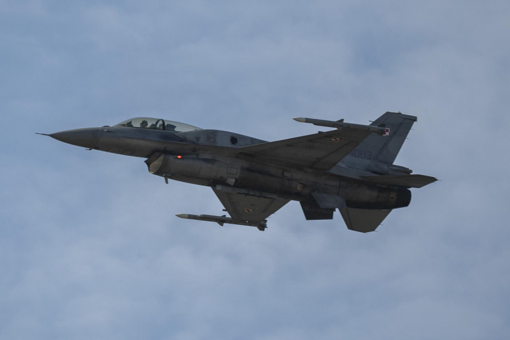 Na zahangárovanie stíhačiek F-16 chcel exminister Jaroslav Naď preinvestovať 200 miliónov eur. FOTO: TASR/J. Novák
