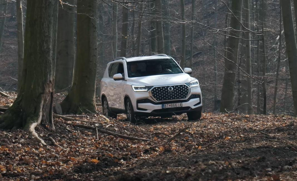 SsangYong Rexton SN&Iacute;MKA: Youtube.com/topspeed.sk