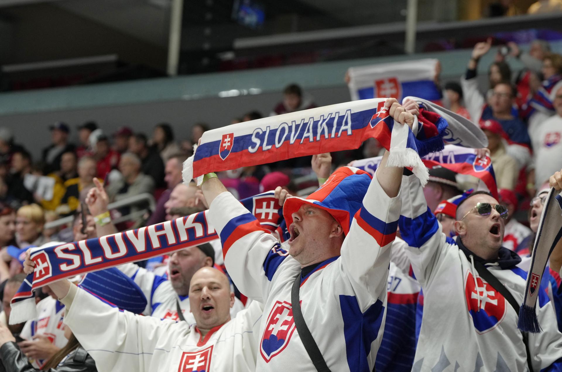 MS v hokeji: Slováci hrajú o dôležité body proti outsiderovi z Kazachstanu. Sledujeme online
