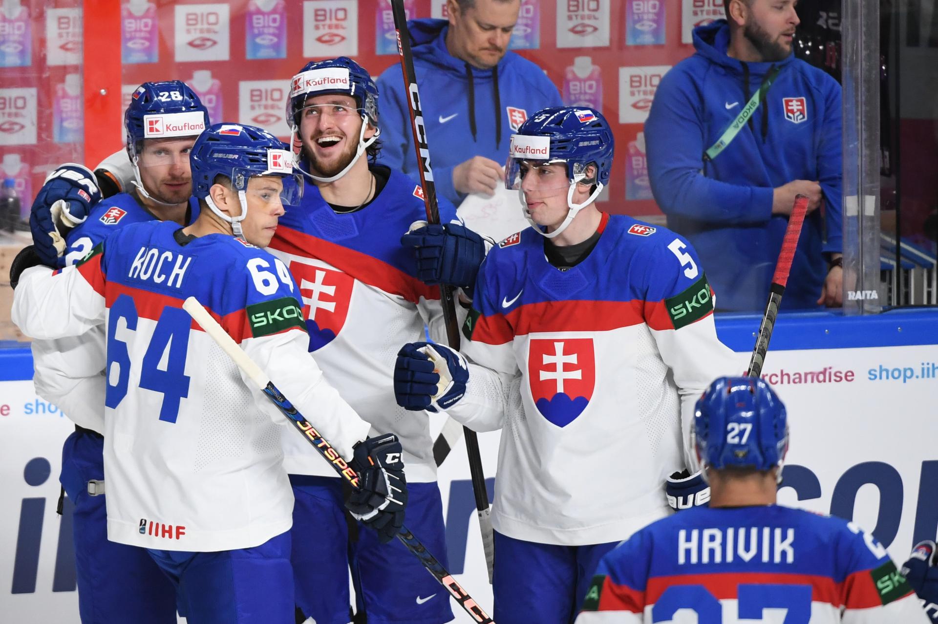 MS v hokeji: Slováci sa poriadne natrápili proti outsiderovi. Šanca na postup však stále žije